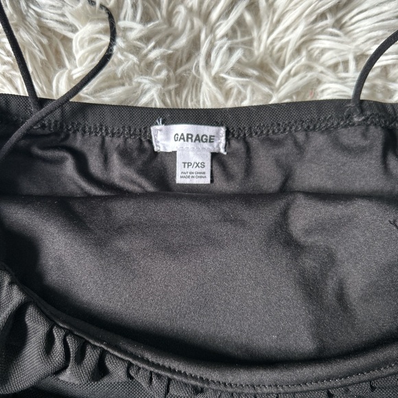 Black Garage Top - Picture 3 of 4